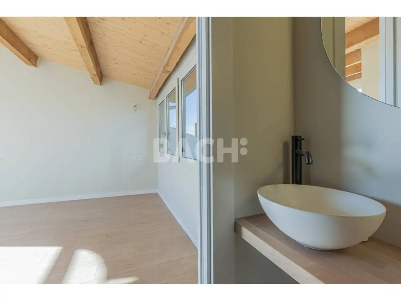 Bany de Dúplex en venda en Vic amb Calefacció, Parquet i Terrassa