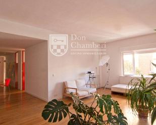 Living room of Flat to rent in  Madrid Capital  with Air Conditioner, Heating and Terrace