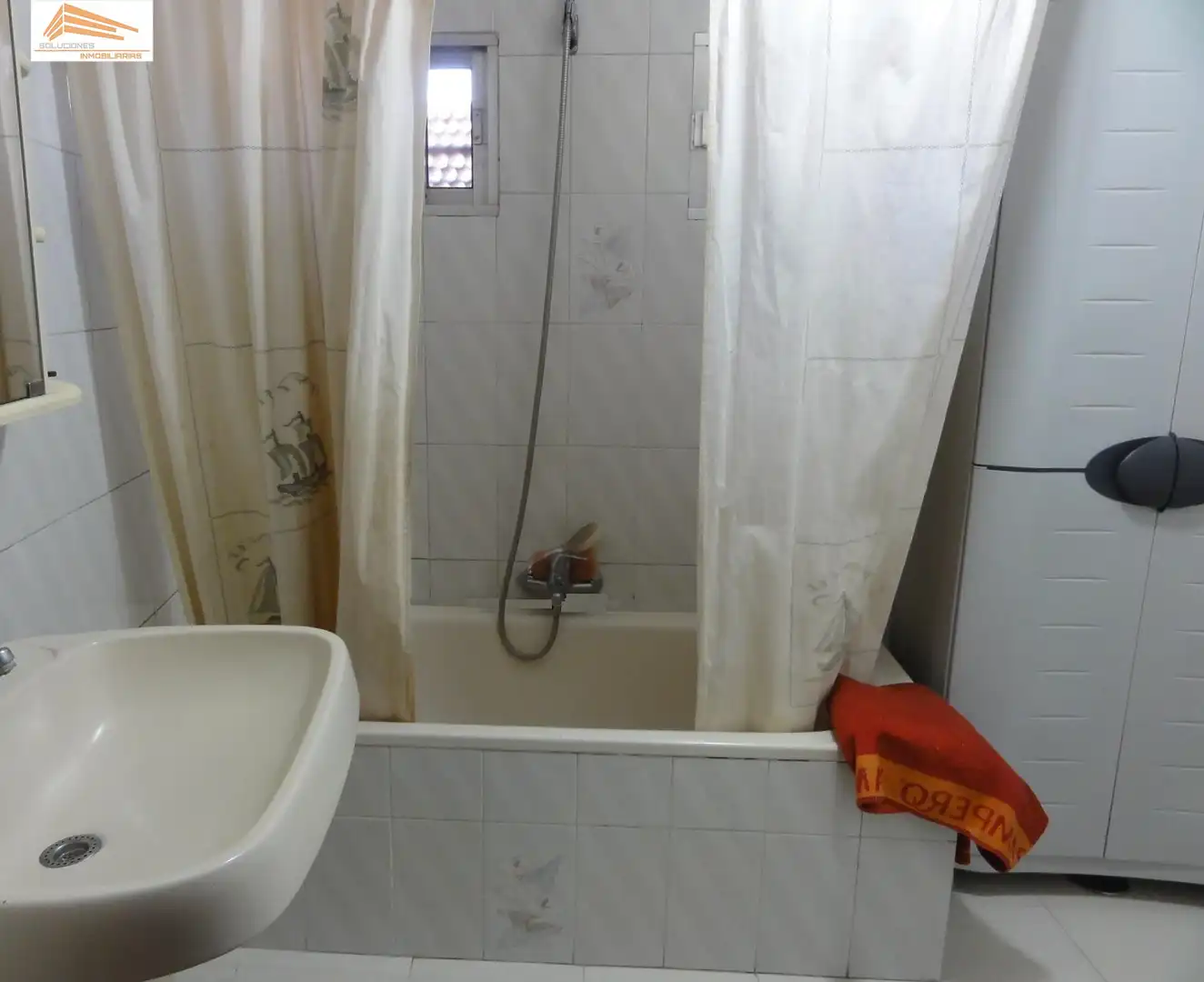 Bathroom of Buildings for sale in Tordesillas
