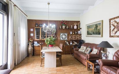 Sala d'estar de Apartament en venda en Sant Just Desvern amb Balcó