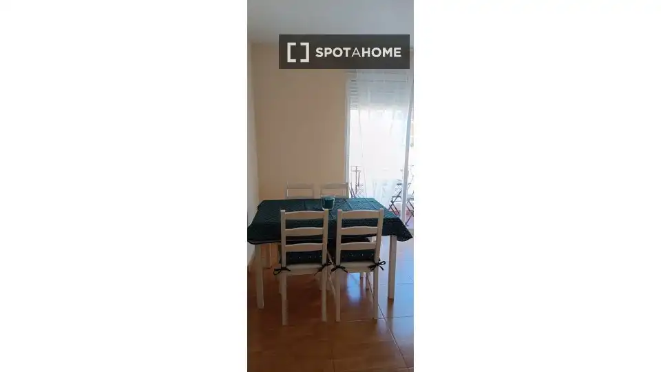 Menjador de Apartament per a compartir en Sagunto / Sagunt amb Aire condicionat, Terrassa i Moblat