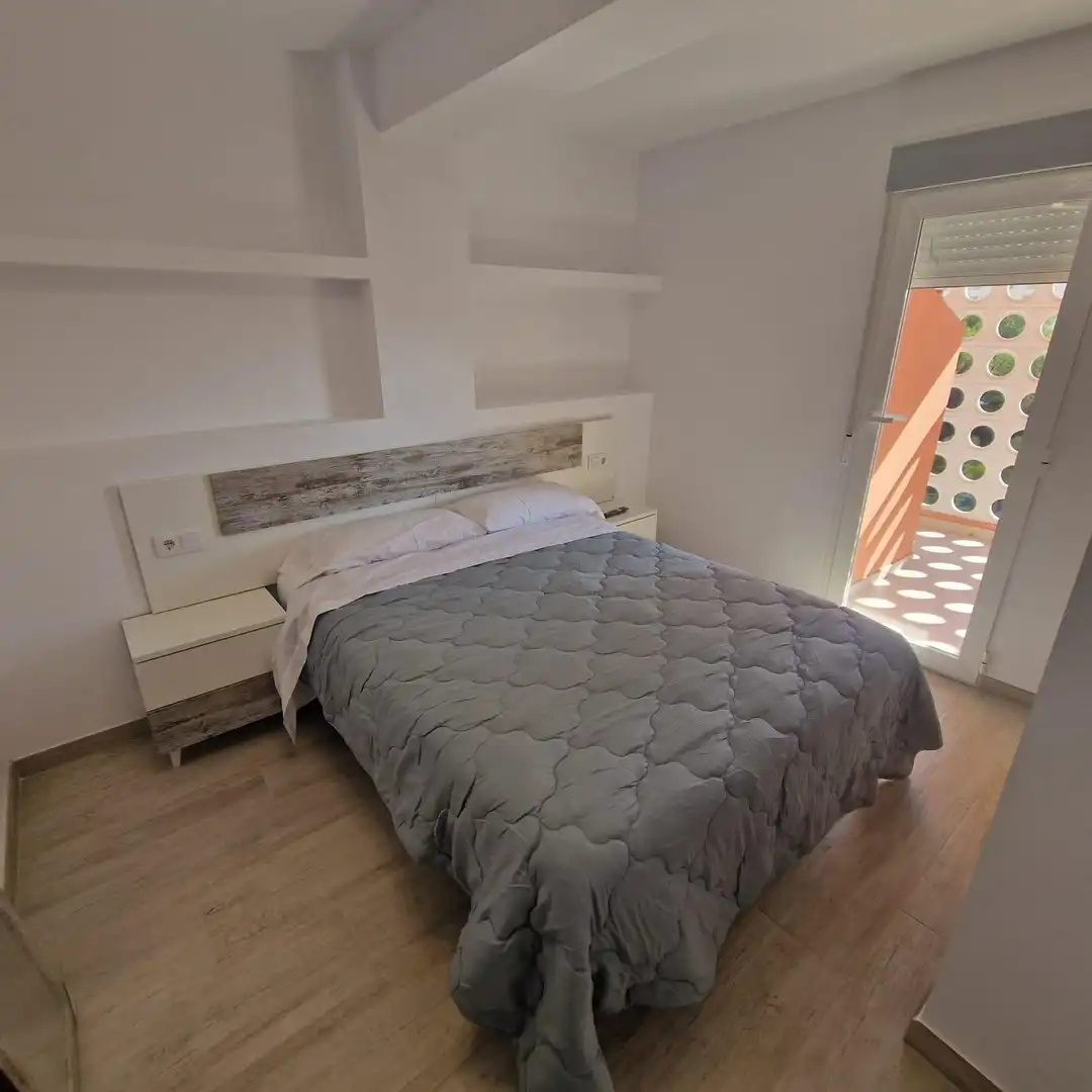 Habitación de Piso en venta en Benidorm con Aire acondicionado, Calefacción y Jardín privado
