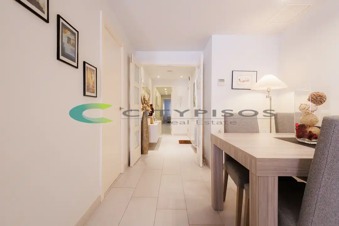 Flat with lift for sale in Avenida de Santiago Rusiñol, imagen 7