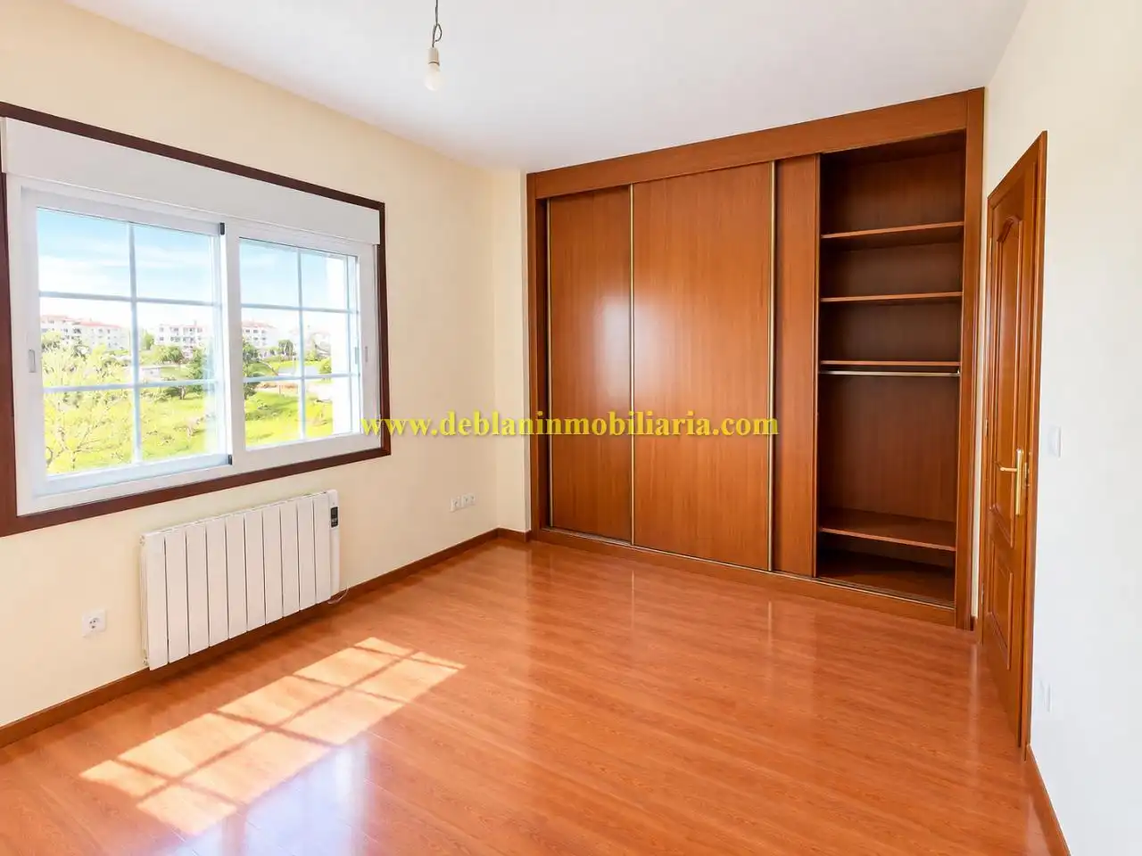 Bedroom of Flat for rent in Tui  with Heating