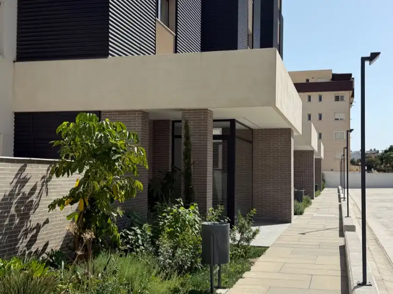 Ground floor for rent in Calle Ava Gardner, 14, Los Álamos