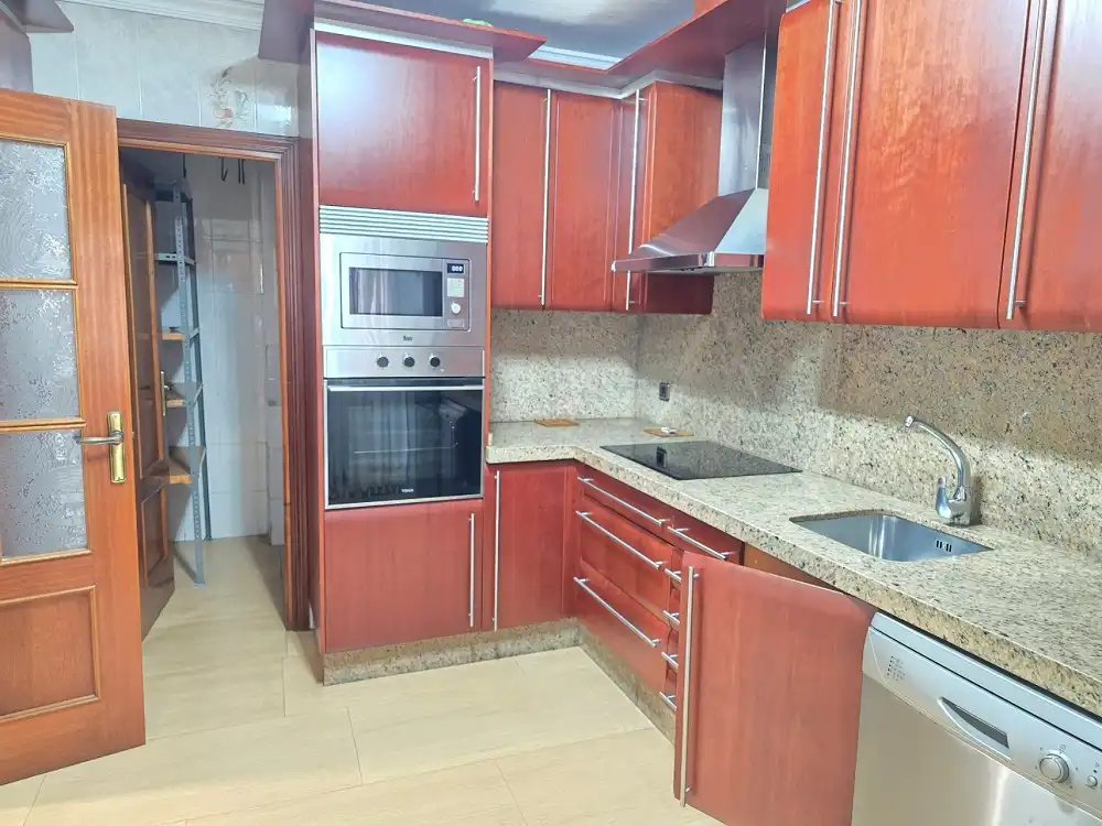 Küche von Wohnung zum Verkauf in Brozas mit Klimaanlage, Terrasse und Möbliert