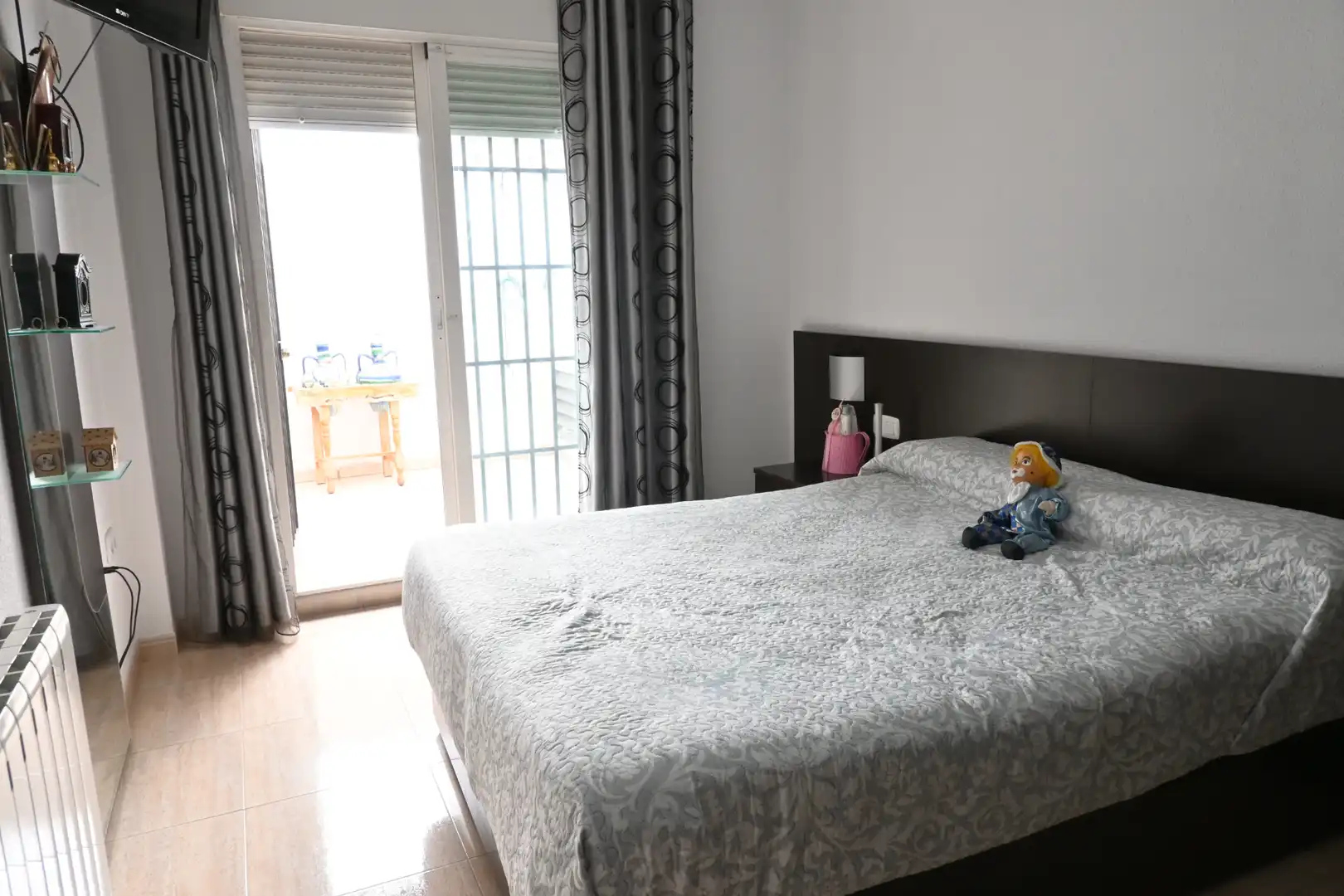 Bedroom of Flat for sale in Churriana de la Vega  with Air Conditioner and Furnished