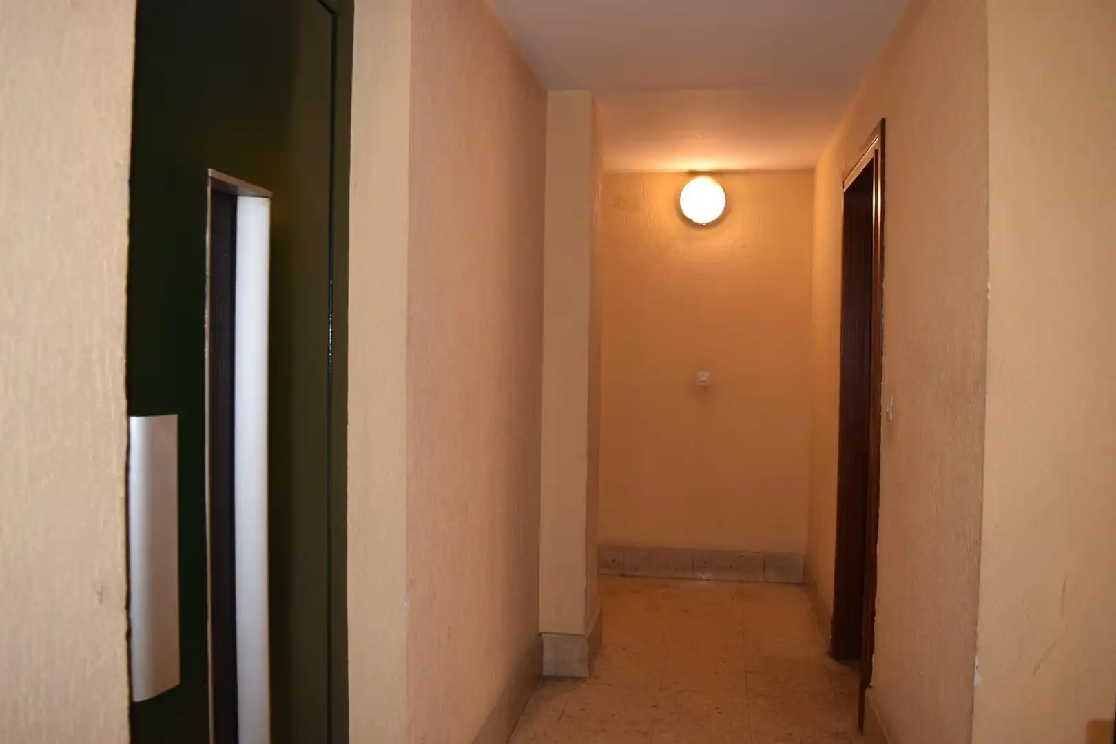 Pis en venda en Oviedo  amb Calefacció, Parquet i Traster