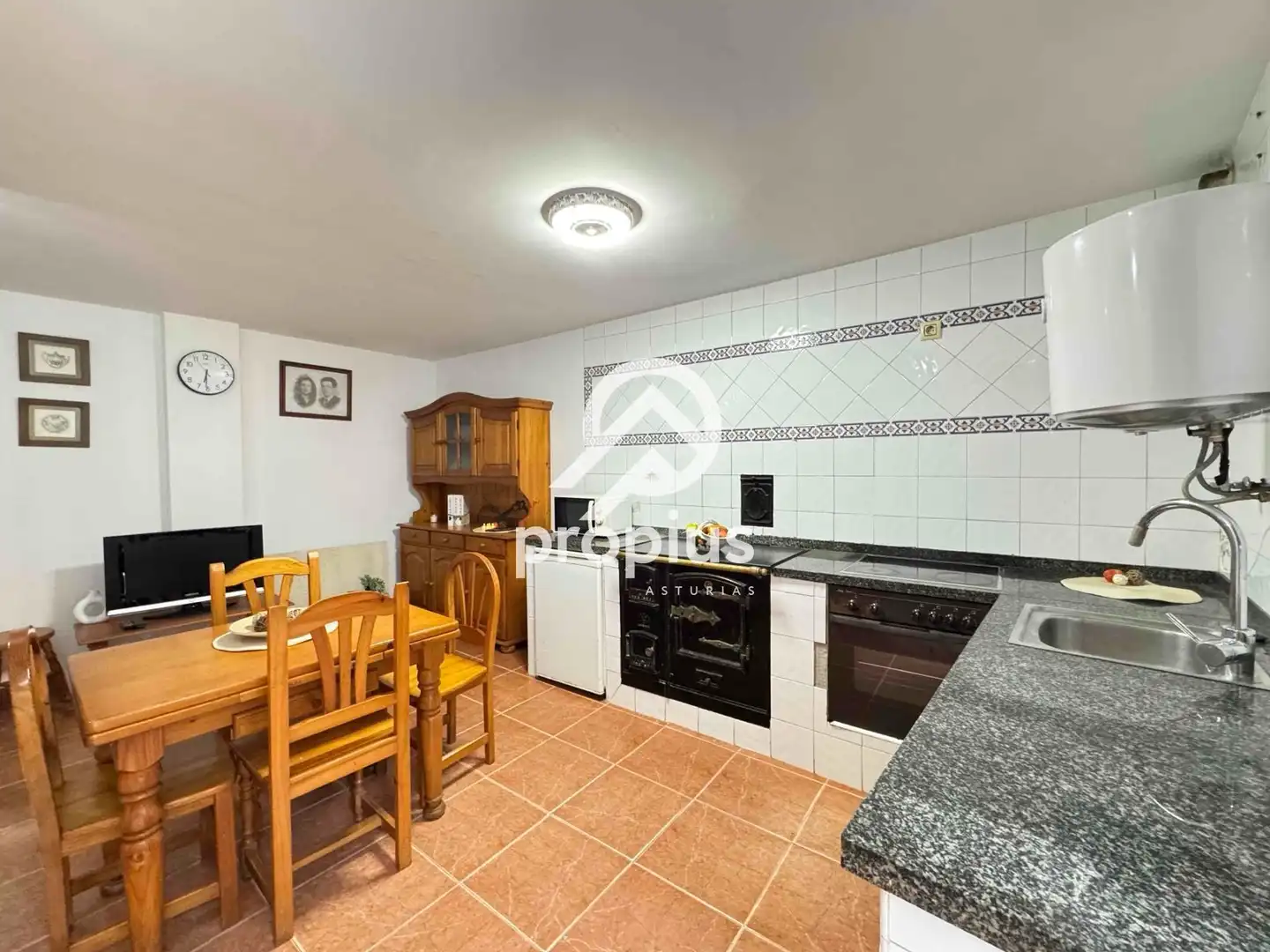 Single-family semi-detached for sale in Parres, Celorio - Poó - Parres