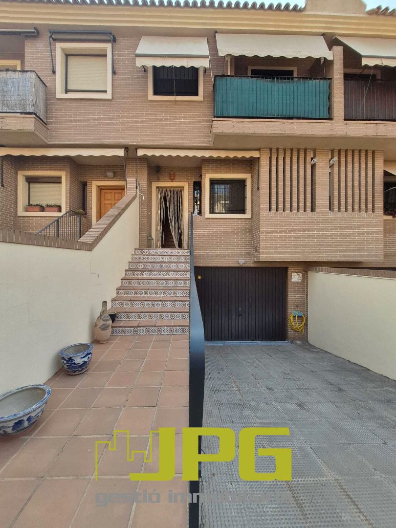 Casa adosada en venda en Sant Joan d'Alacant amb Aire condicionat, Terrassa i Piscina comunitària