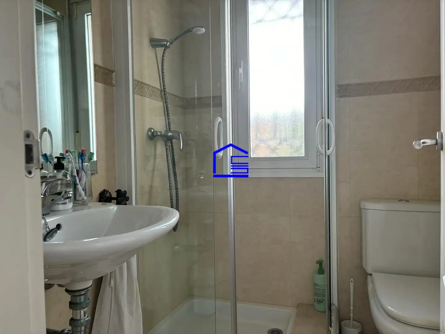 Baño de Casa adosada en venta en El Puerto de Santa María con Aire acondicionado, Jardín privado y Amueblado