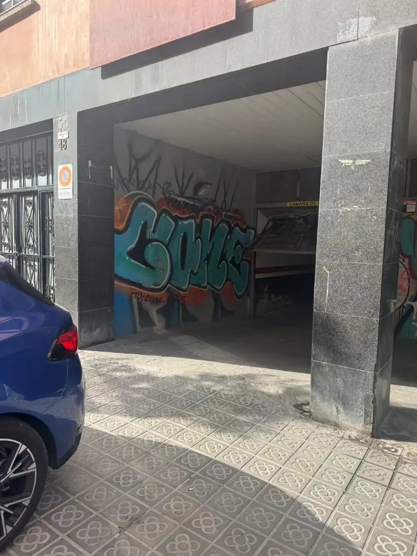 Garaje en venta en Barcelona con Alarma