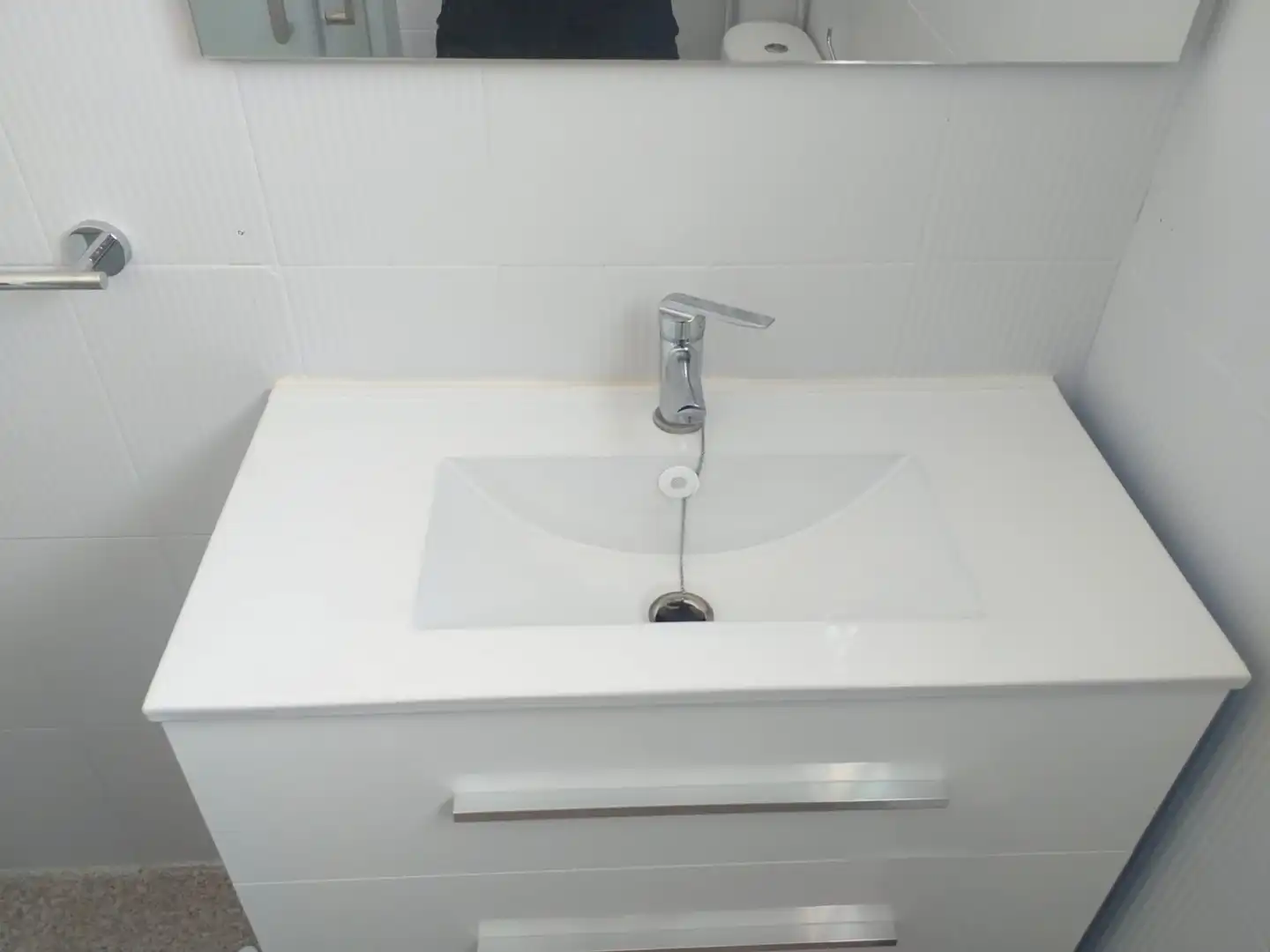 Baño de Apartamento de alquiler en Santa Pola con Aire acondicionado, Calefacción y Terraza