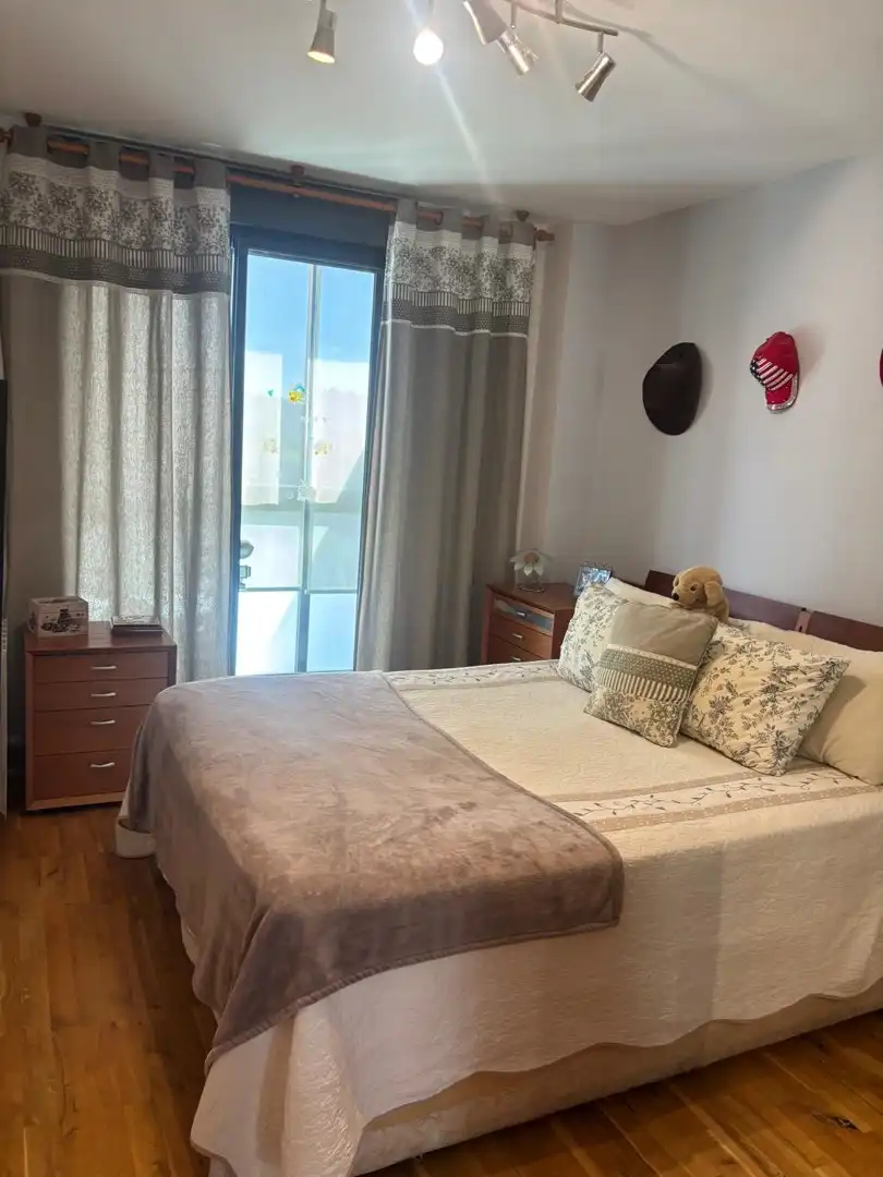 Schlafzimmer von Wohnung zum Verkauf in Zaragoza mit Terrasse, Abstellraum und Möbliert