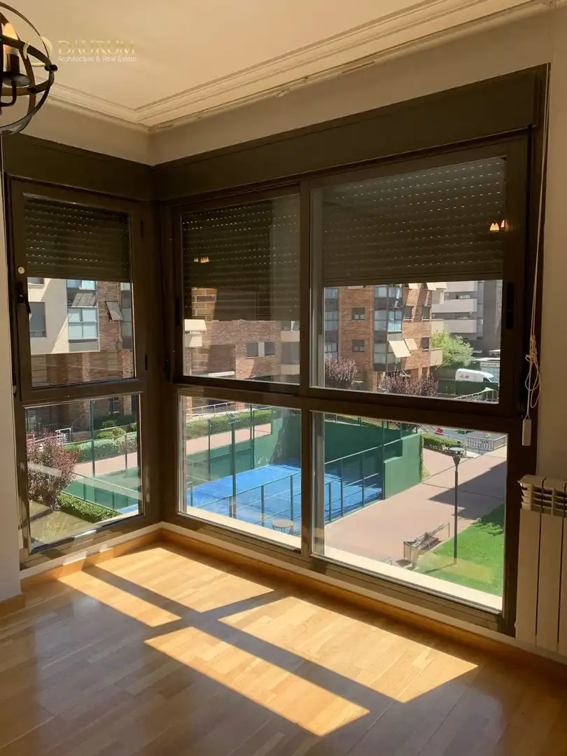 Vista exterior de Piso en venta en Rivas-Vaciamadrid con Aire acondicionado, Calefacción y Terraza