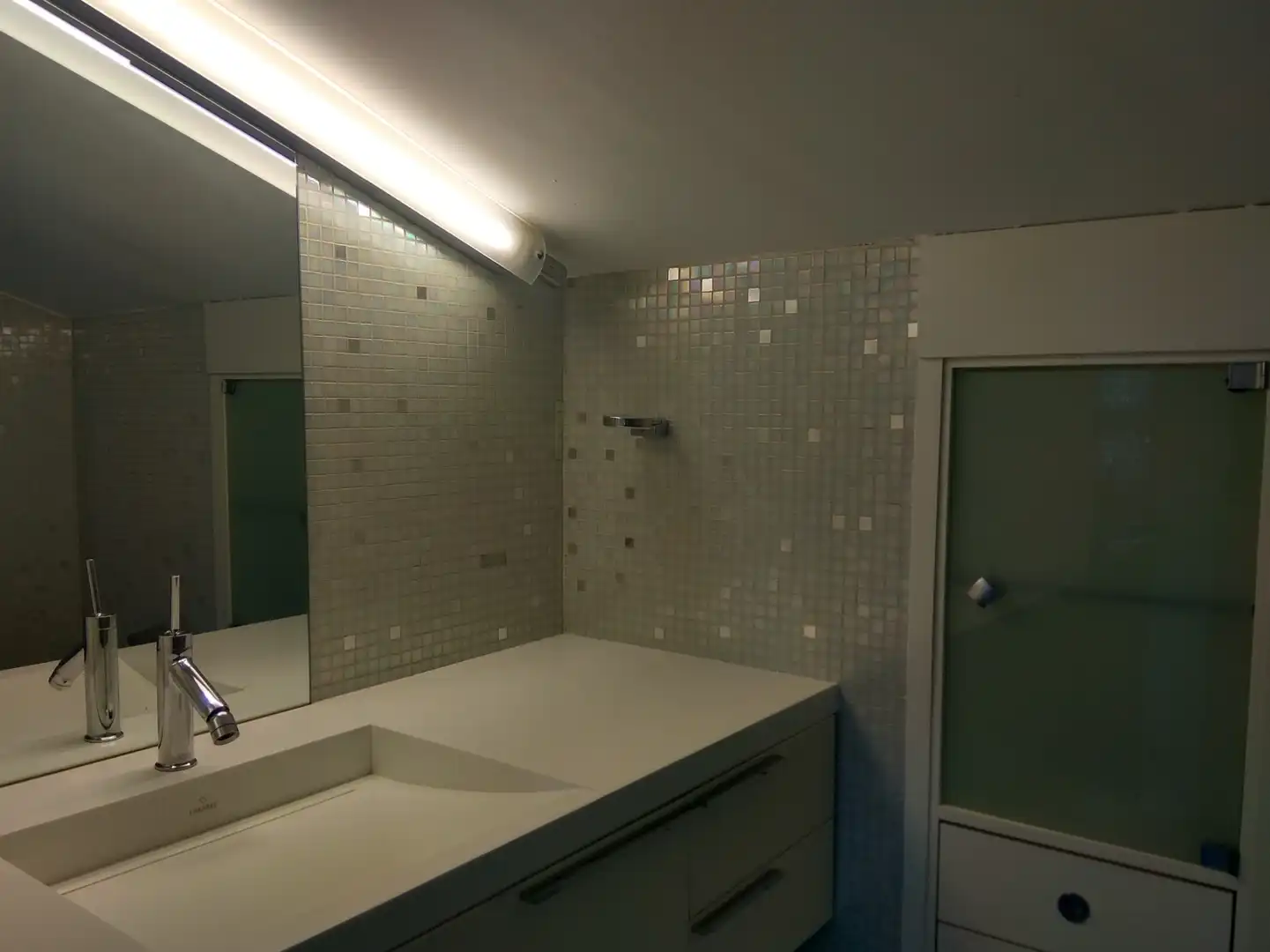Bathroom of Houses for sale in Zaragoza  with Air Conditioner, Private garden and Parquet flooring