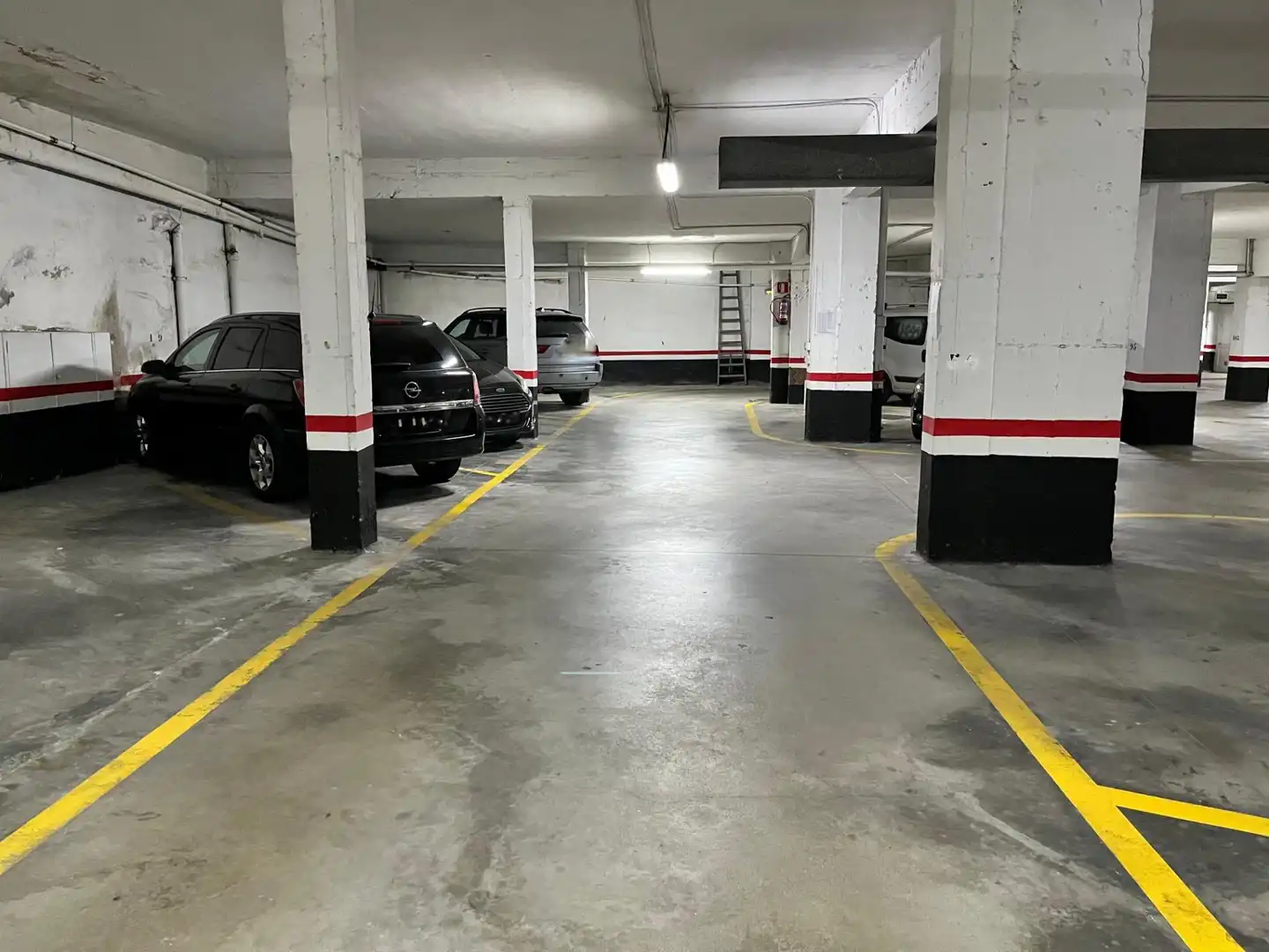 Parkplatz von Garage zum Verkauf in Basauri 