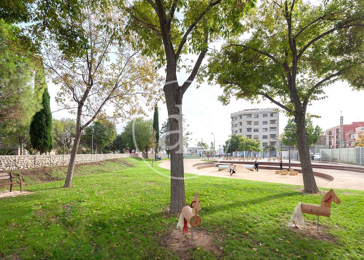 Exterior view of House or chalet for sale in  Valencia Capital  with Heating, Terrace and Furnished