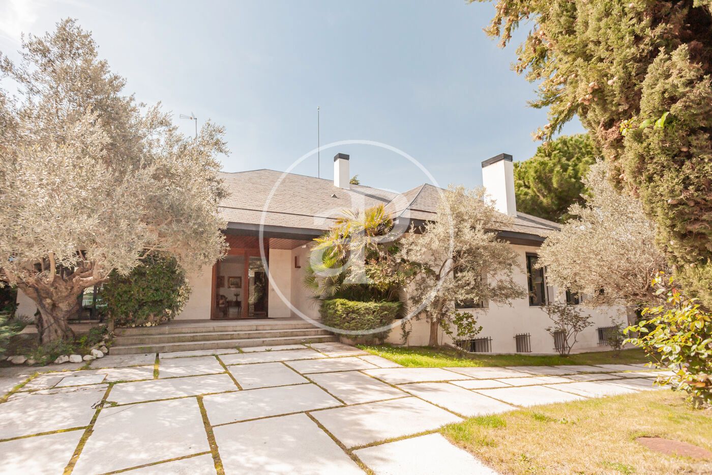 Exterior view of House or chalet for sale in  Madrid Capital  with Air Conditioner, Heating and Private garden