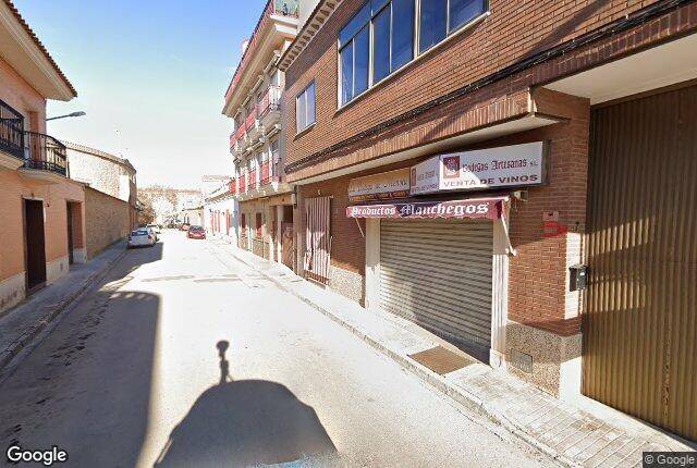 Casa adosada en Venta en CL CADARSO en Tomelloso