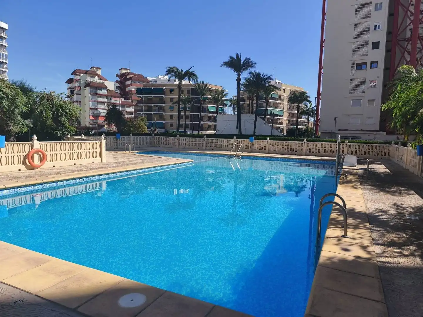 Apartament amb terrassa de lloguer a CONSTITUCIO DE LA, imagen 8