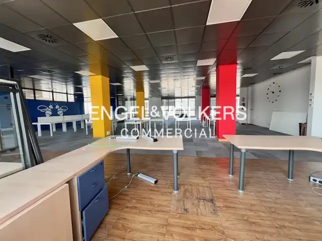 Oficina de lloguer en Sant Joan Despí amb Aire condicionat