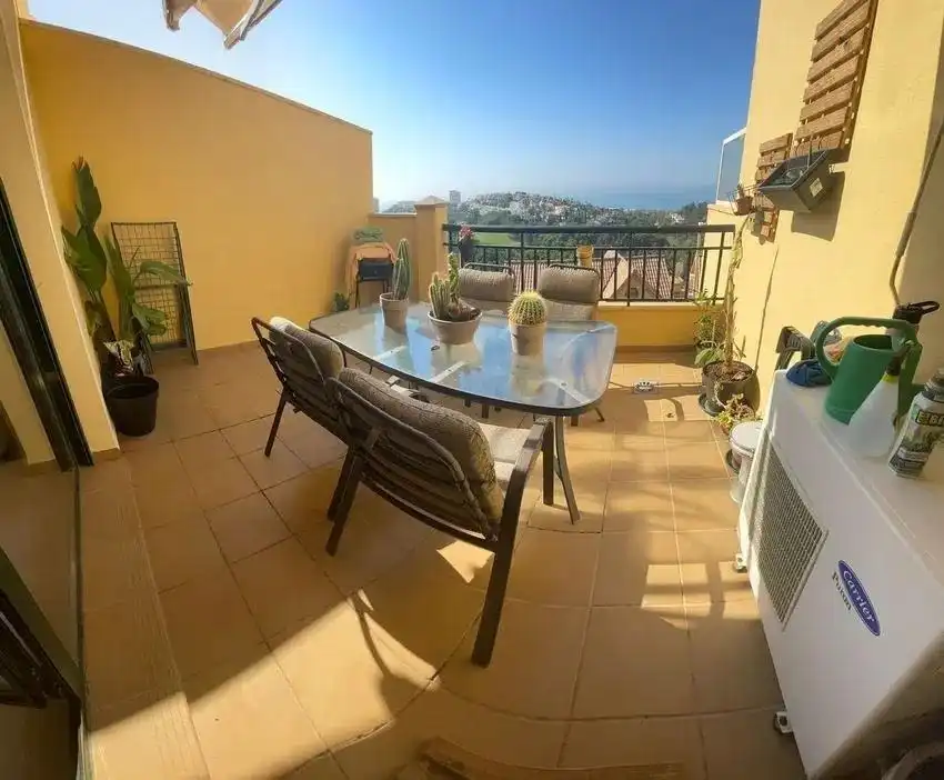 Flat with pool for sale in Torrequebrada, imagen 5