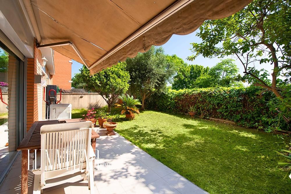 Jardí de Planta baixa en venda en Castelldefels amb Calefacció, Terrassa i Balcó
