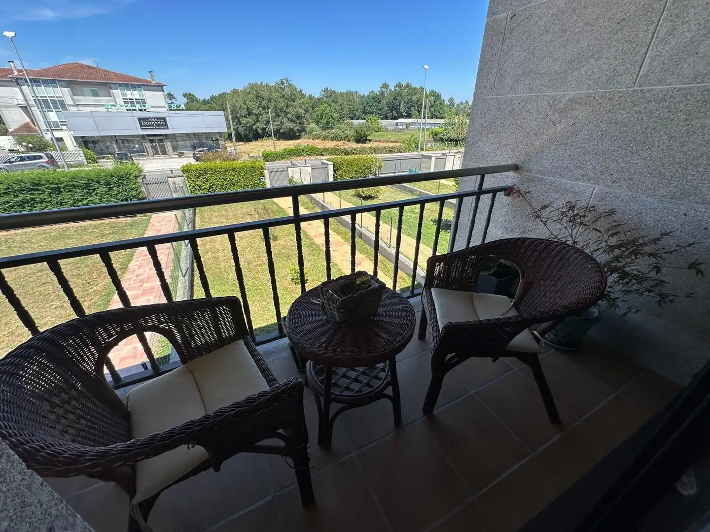 Terrassa de Casa adosada en venda en Coles amb Calefacció, Jardí privat i Terrassa