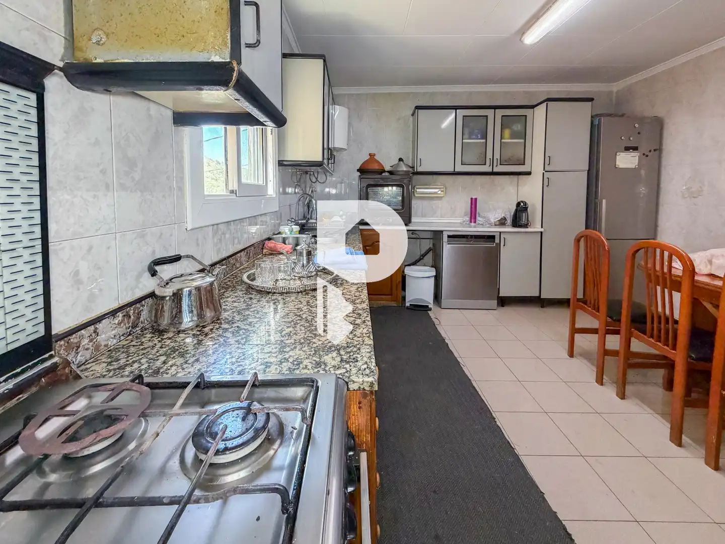 Küche von Haus oder Chalet zum Verkauf in Sant Vicenç Dels Horts mit Terrasse, Abstellraum und Fernseher