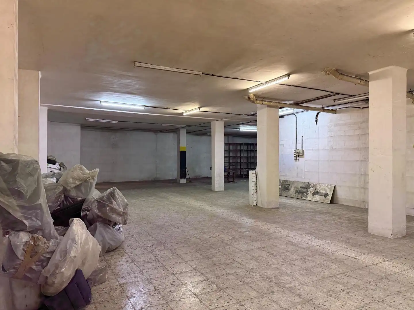 Geschaftsraum zur Miete in Manresa