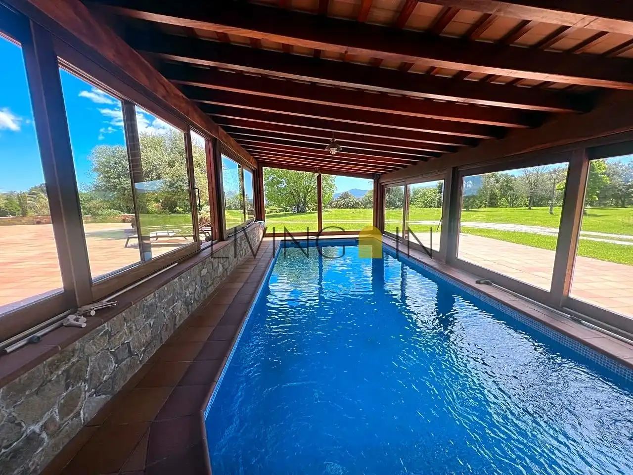 Piscina de Residencial en venta en Montseny