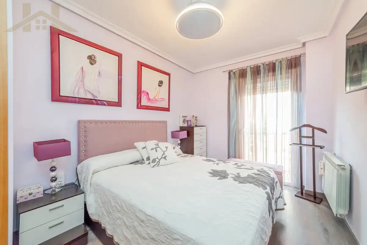 Bedroom of Flat for sale in Valdemoro  with Air Conditioner, Storage room and Community pool