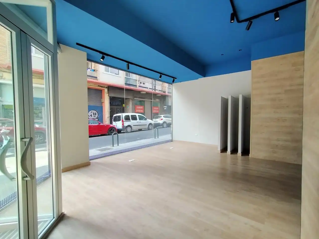 Local comercial de lloguer a Calle Tomás Bretón, imagen 13