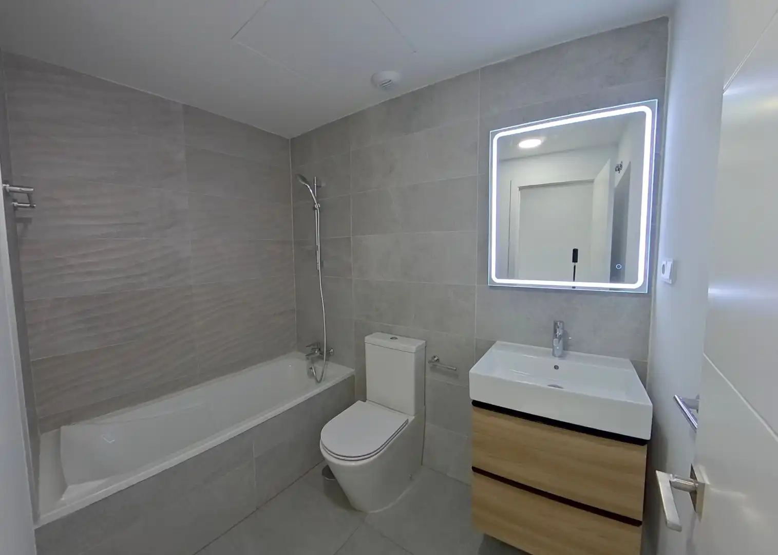 Baño de Ático de alquiler en Málaga con Aire acondicionado, Calefacción y Terraza