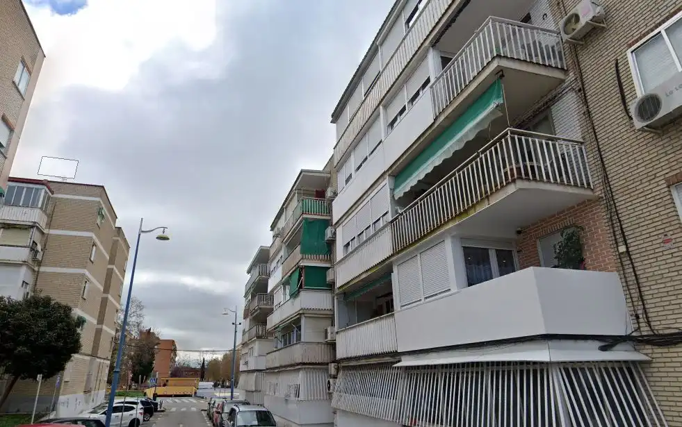Vista exterior de Pis en venda en Parla