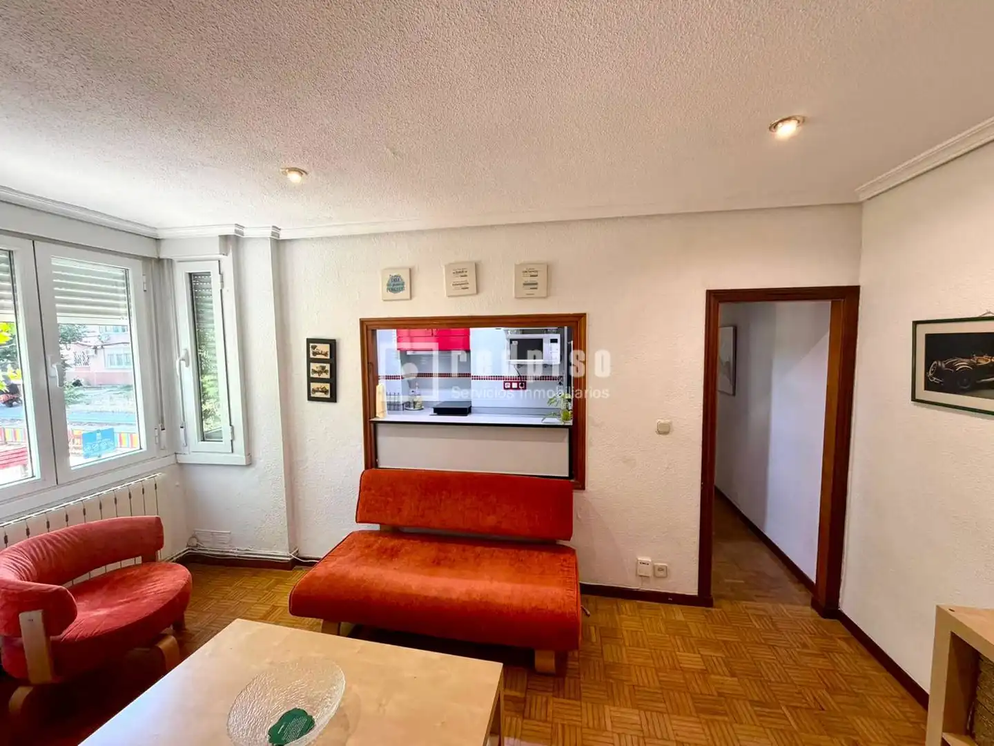Sala d'estar de Pis de lloguer en Madrid amb Calefacció, Parquet i Moblat