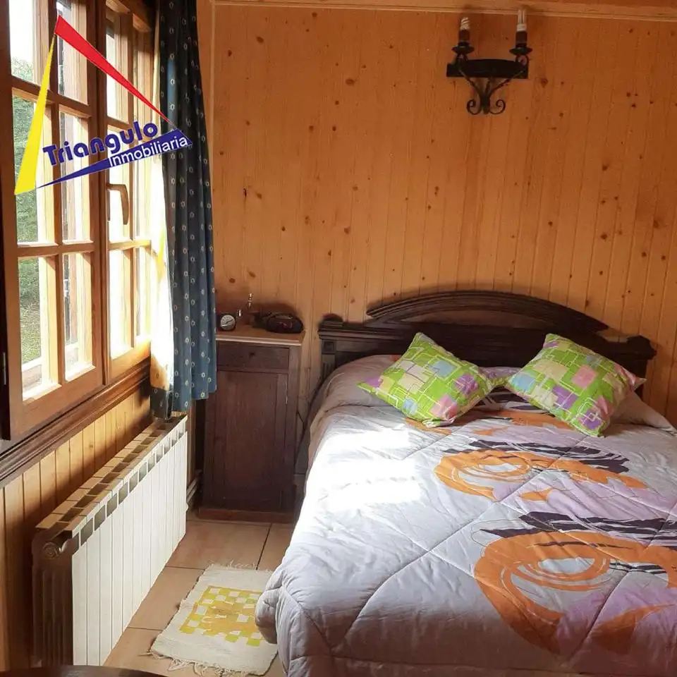 Dormitori de Casa o xalet en venda en Santa María la Real de Nieva amb Calefacció i Jardí privat