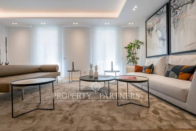 Apartamento en Venta en Calle de Cervantes en Cortes - Huertas