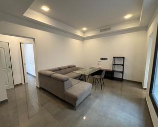 Sala d'estar de Apartament en venda en  Sevilla Capital