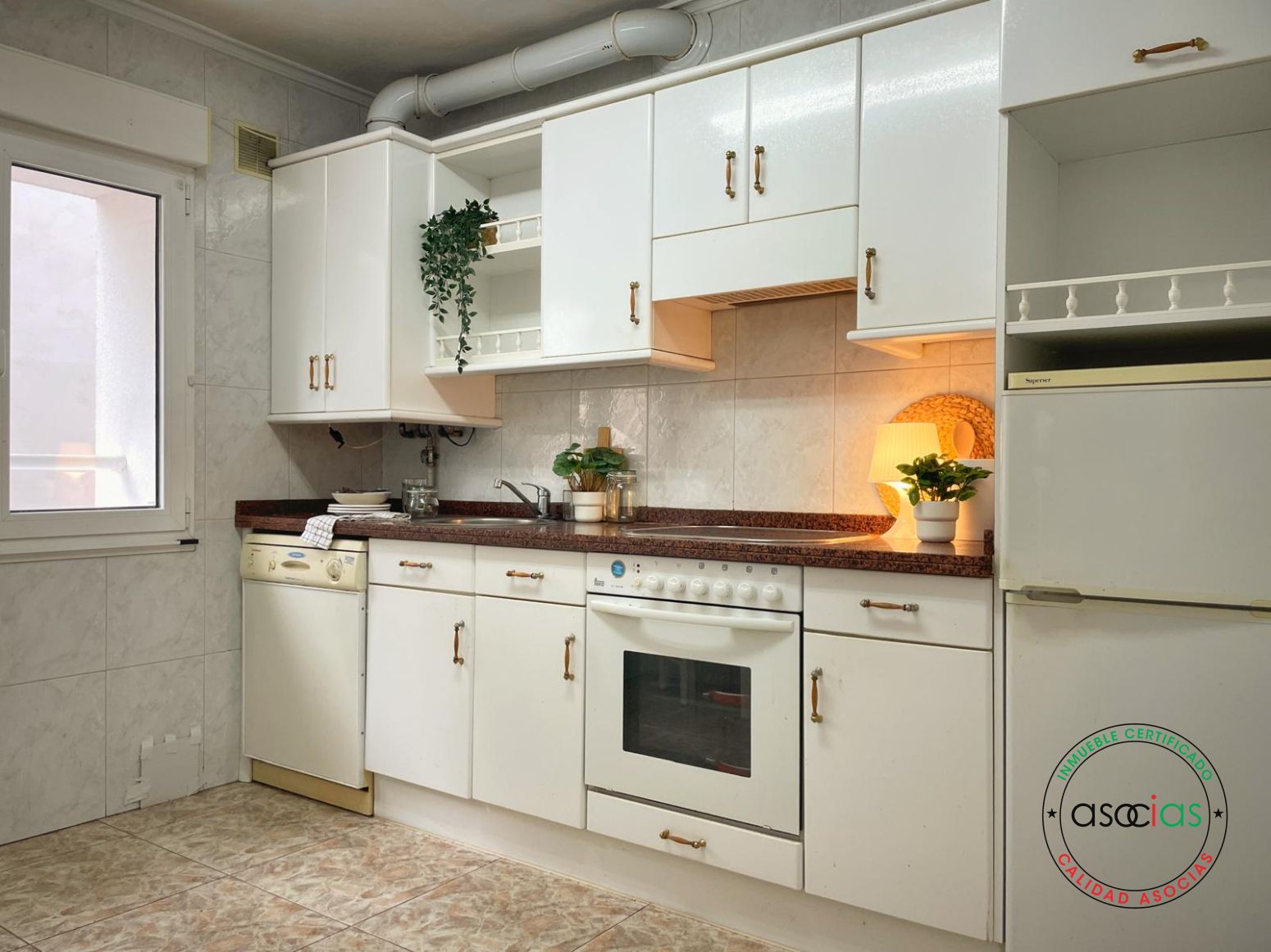 Cocina de Piso en venta en Gijón  con Calefacción y Balcón