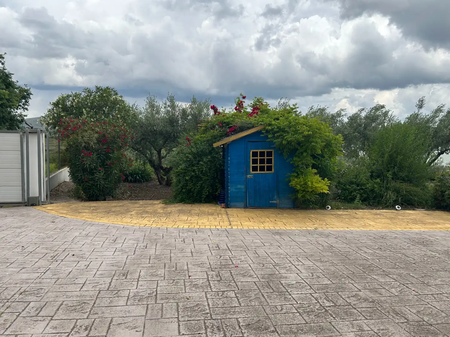 Vista exterior de Casa o xalet en venda en Sempere amb Aire condicionat, Jardí privat i Terrassa