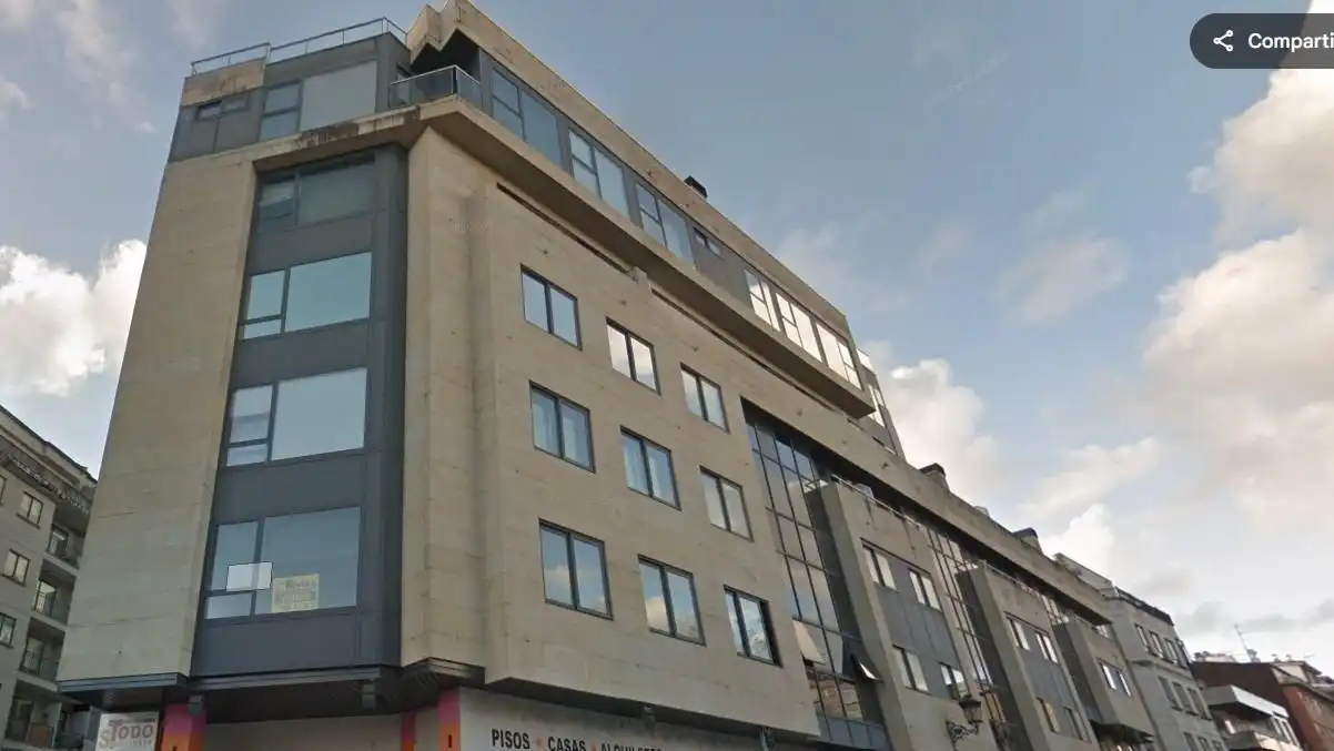 Außenansicht von Wohnung zum Verkauf in Ponteareas mit Heizung, Parkett und Terrasse