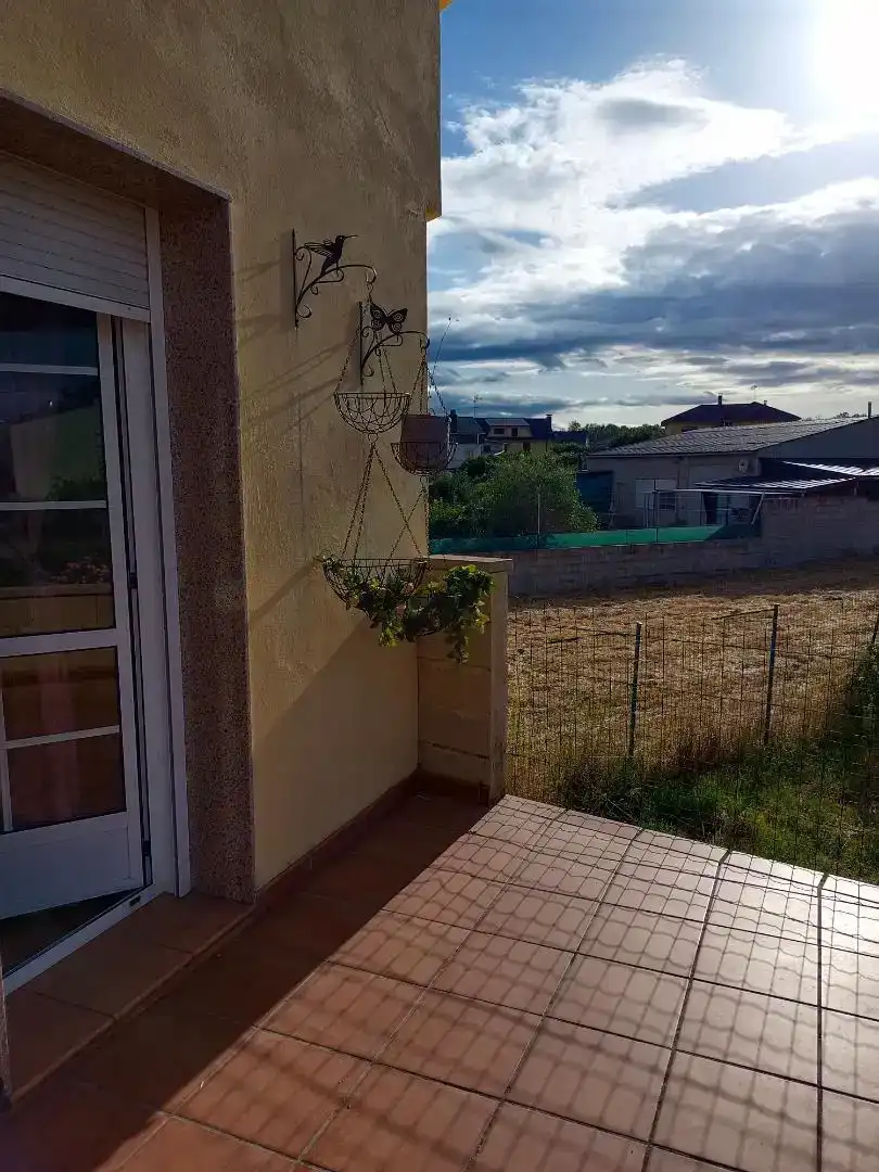 Terrassa de Casa o xalet en venda en Ponferrada amb Jardí privat, Parquet i Moblat
