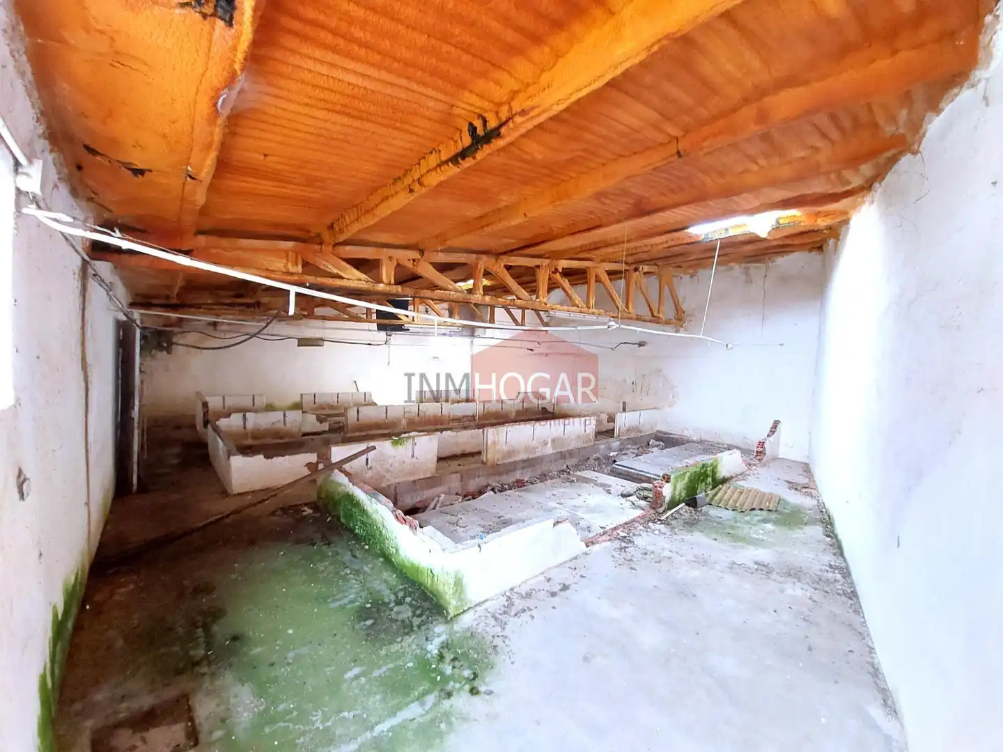 Industrial buildings for sale in Adanero