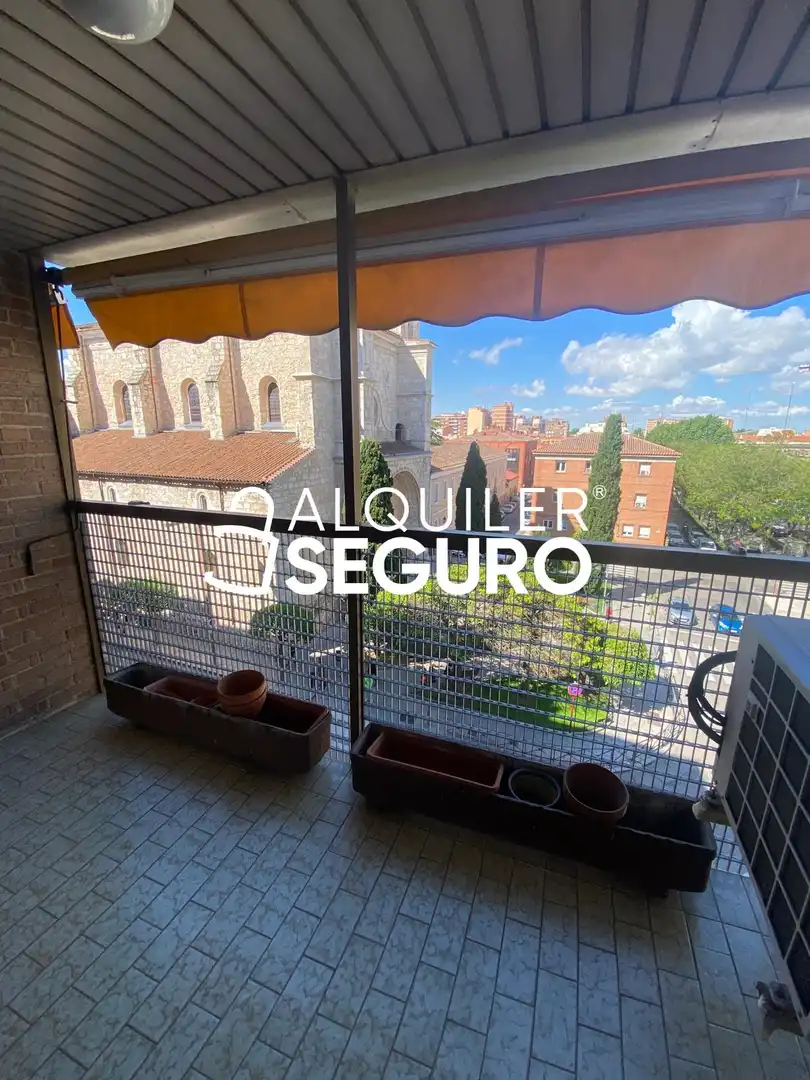 Vista exterior de Pis de lloguer en Guadalajara amb Aire condicionat, Calefacció i Terrassa