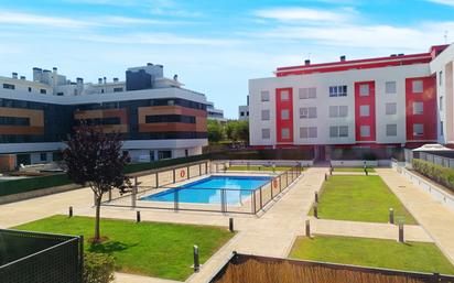 Swimming pool of Flat for sale in Lardero  with Heating, Private garden and Parquet flooring
