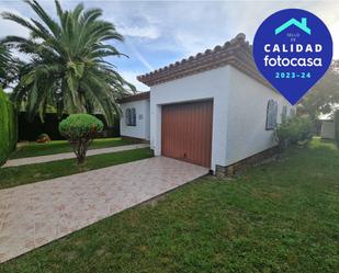 Vista exterior de Casa o xalet en venda en Mont-roig del Camp amb Terrassa, Piscina i Balcó