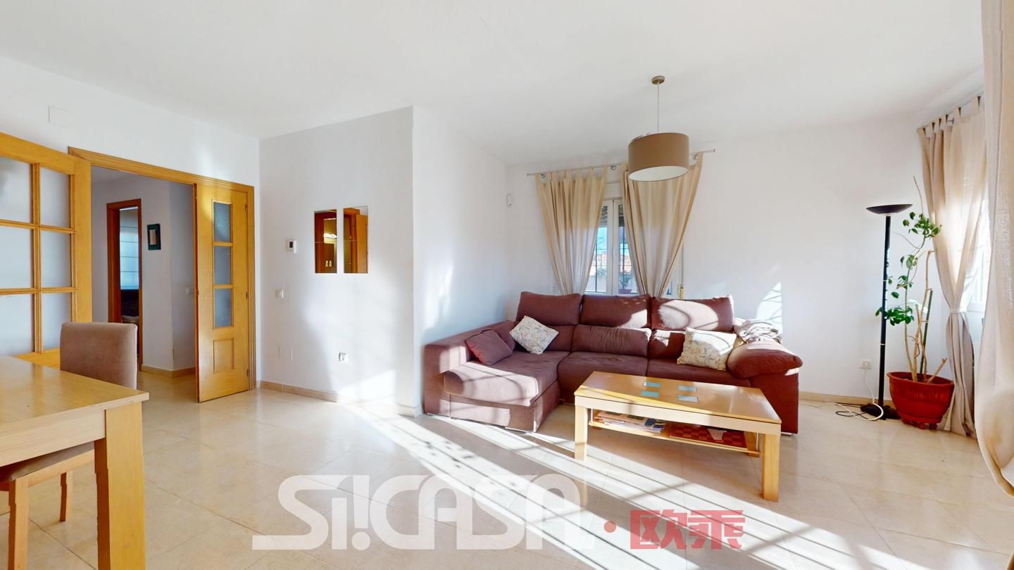 Sala d'estar de Casa o xalet en venda en Cedillo del Condado amb Aire condicionat, Calefacció i Terrassa