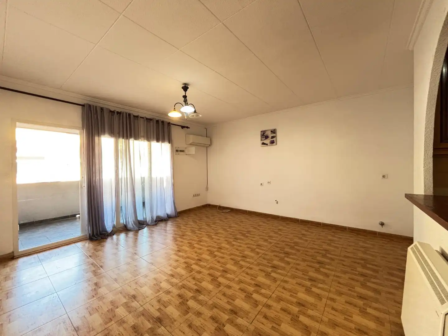 Sala d'estar de Apartament en venda en Torrevieja amb Aire condicionat, Terrassa i Internet